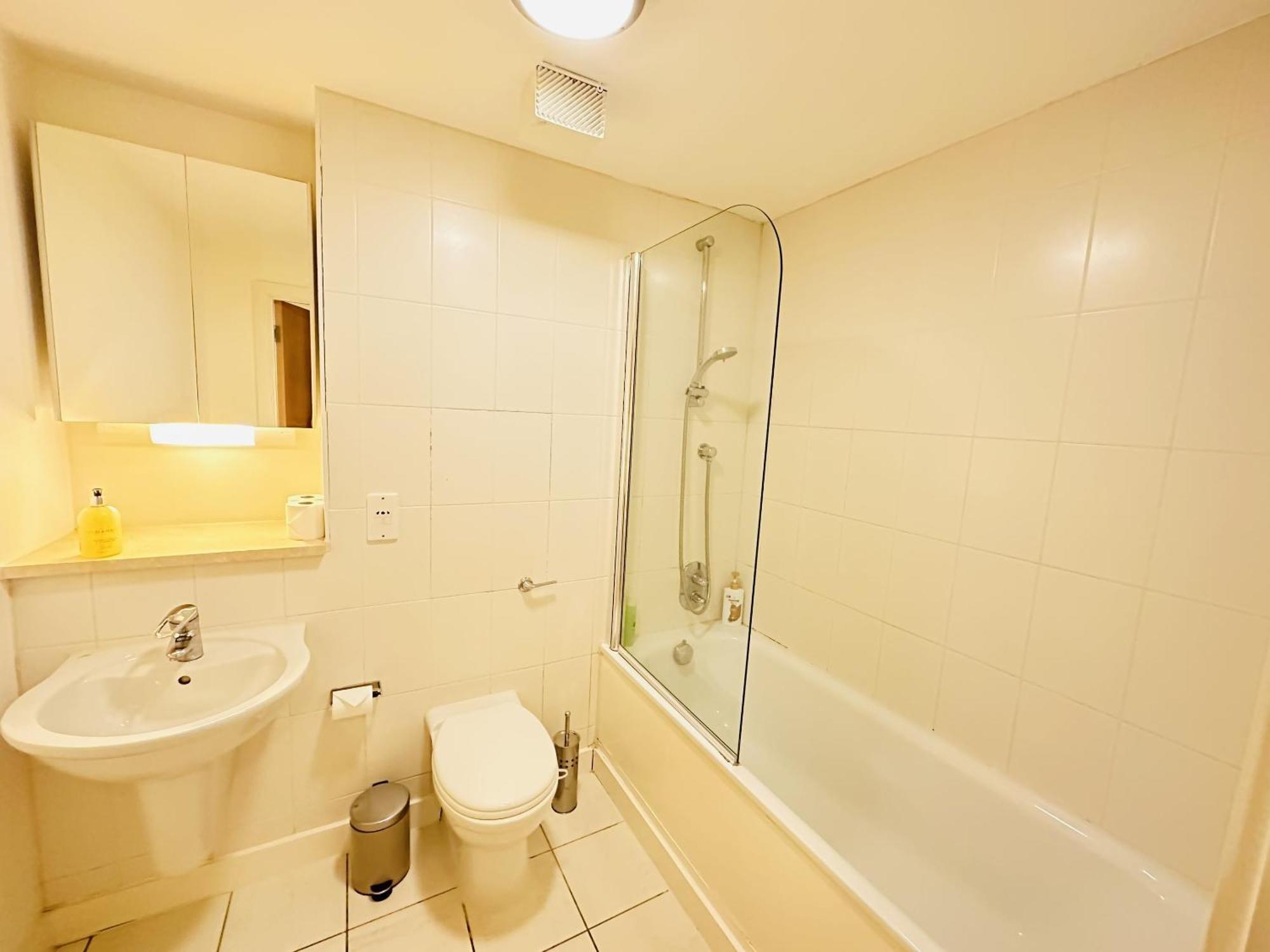 Cosy Modern Tower Bridge Apartment 伦敦 客房 照片